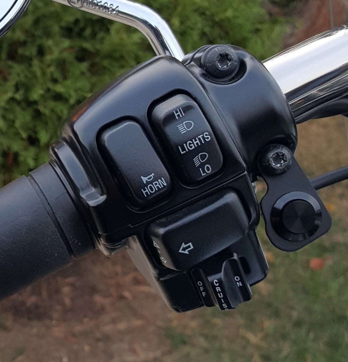 Thumbnail Garage door opener for motorcycles Thumbnail Garage door opener for motorcycles